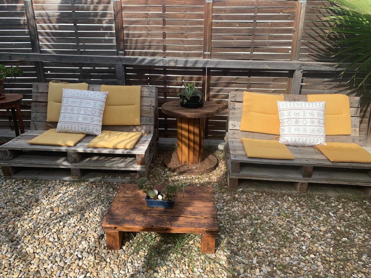 バルセロナNice Little Houseアパートメント エクステリア 写真